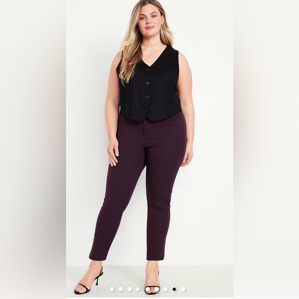 Old Navy Maroon Pixie Pants size 16